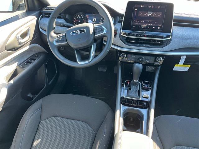 2025 Jeep Compass COMPASS SPORT 4X4