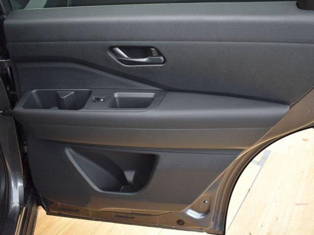 2025 Nissan Pathfinder S 4WD