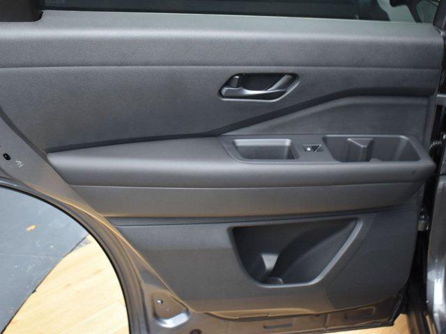 2025 Nissan Pathfinder S 4WD