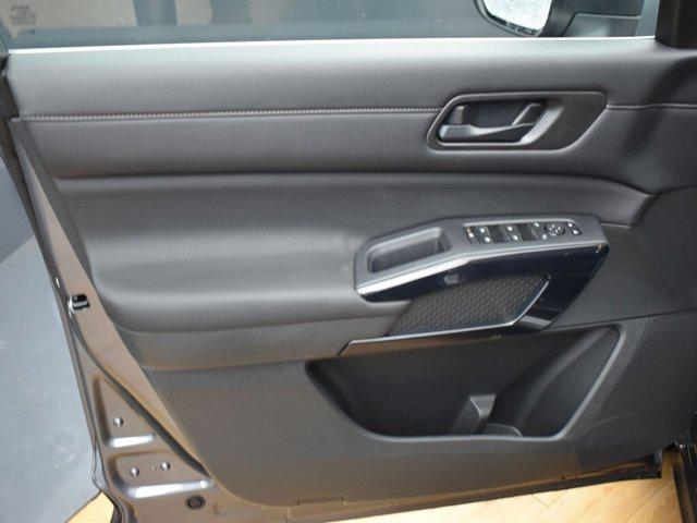 2025 Nissan Pathfinder S 4WD