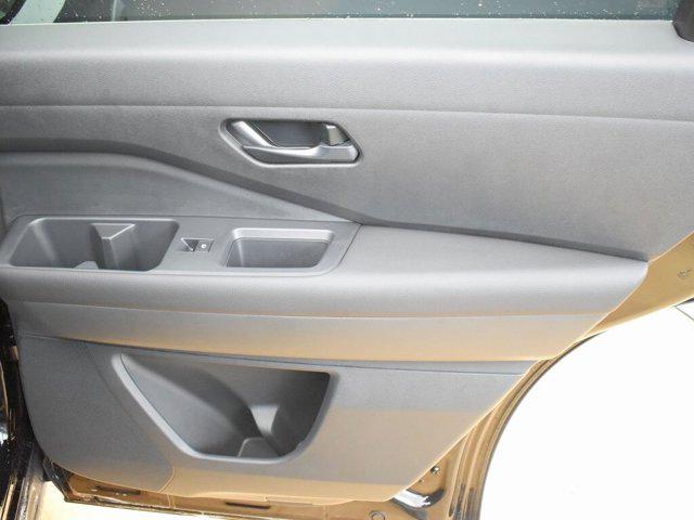 2025 Nissan Pathfinder S 4WD