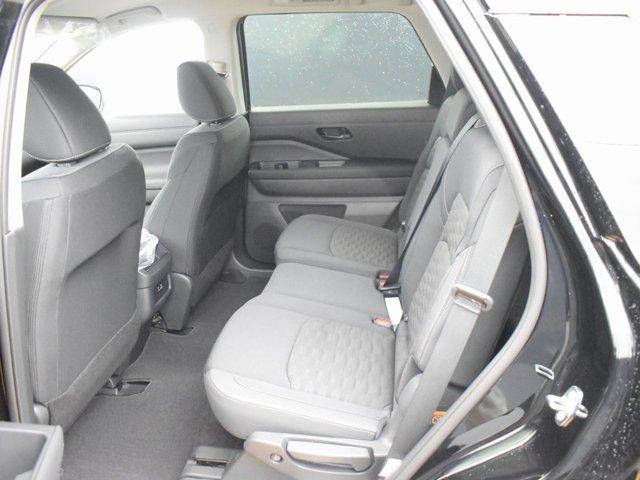 2025 Nissan Pathfinder S 4WD