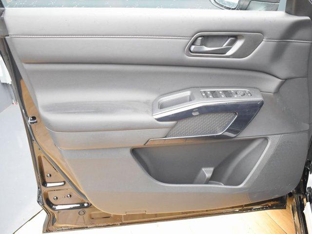 2025 Nissan Pathfinder S 4WD
