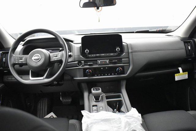 2025 Nissan Pathfinder S 4WD