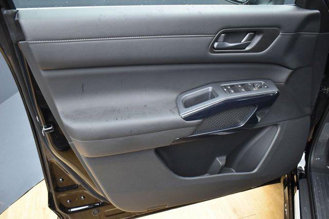 2025 Nissan Pathfinder S 4WD