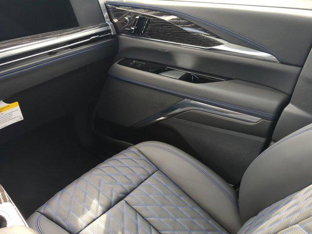 2025 Cadillac Escalade Luxury 1