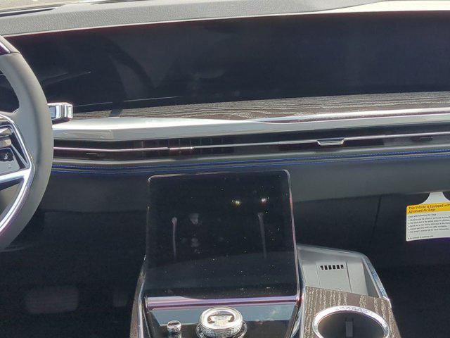 2025 Cadillac Escalade Luxury 1