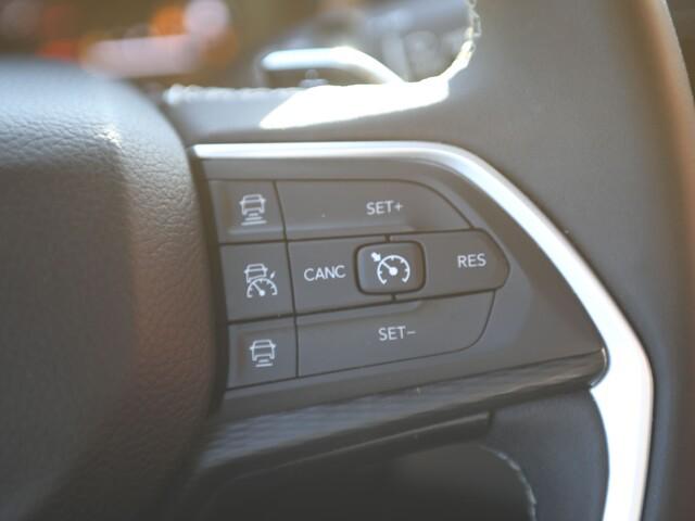 2023 Jeep Grand Cherokee L Laredo 4x2