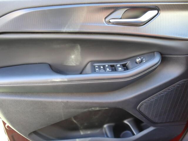 2023 Jeep Grand Cherokee L Laredo 4x2