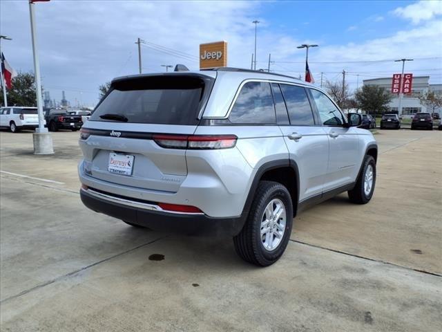 2025 Jeep Grand Cherokee GRAND CHEROKEE LAREDO 4X2