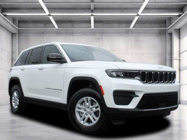 2025 Jeep Grand Cherokee GRAND CHEROKEE LAREDO 4X2