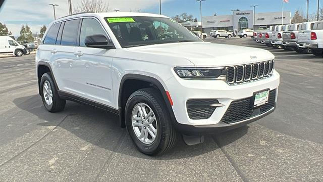 2025 Jeep Grand Cherokee GRAND CHEROKEE LAREDO 4X2