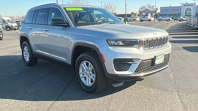 2025 Jeep Grand Cherokee GRAND CHEROKEE LAREDO 4X2