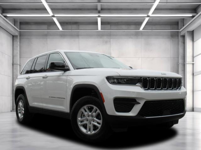 2025 Jeep Grand Cherokee GRAND CHEROKEE LAREDO 4X2