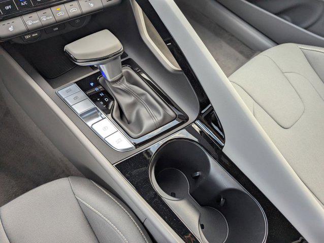 2025 Hyundai Elantra SEL - Photo 20