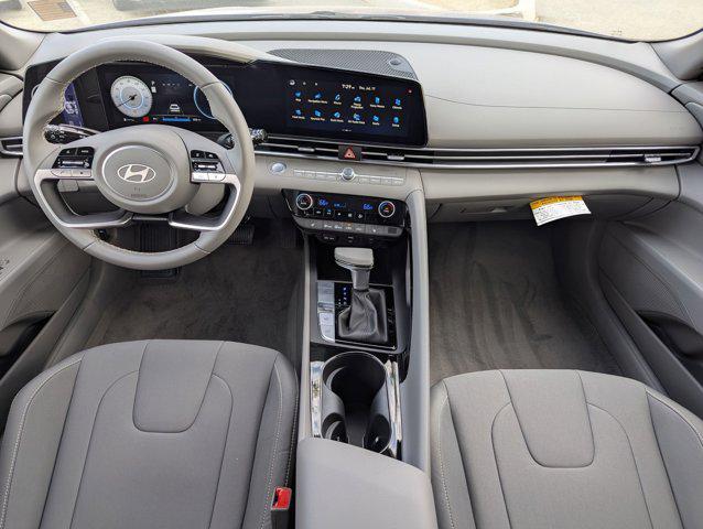 2025 Hyundai Elantra SEL - Photo 21