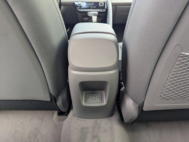 2025 Hyundai Elantra SEL - Photo 22
