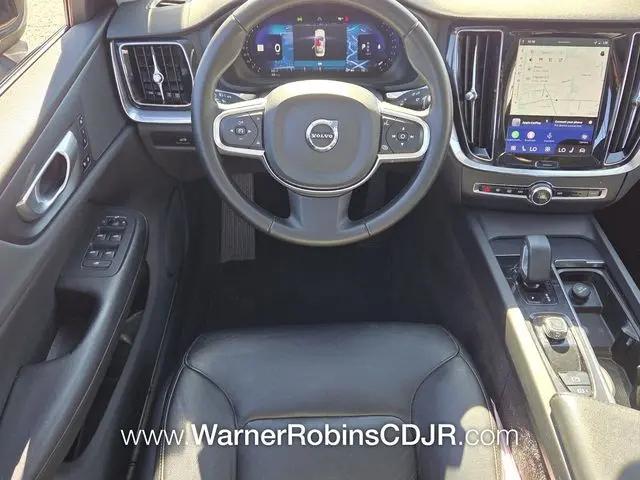 2024 Volvo S60 B5 Core Dark Theme