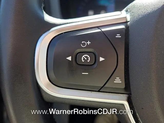 2024 Volvo S60 B5 Core Dark Theme