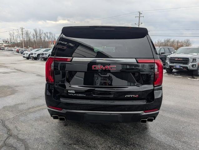 2025 GMC Yukon 4WD AT4