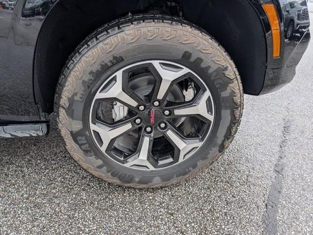 2025 GMC Yukon 4WD AT4