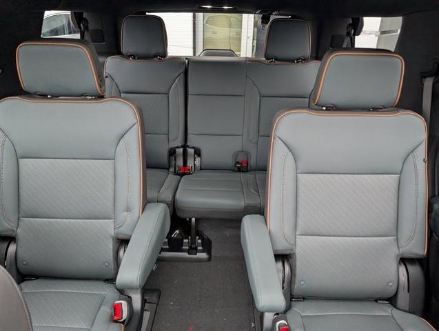 2025 GMC Yukon 4WD AT4
