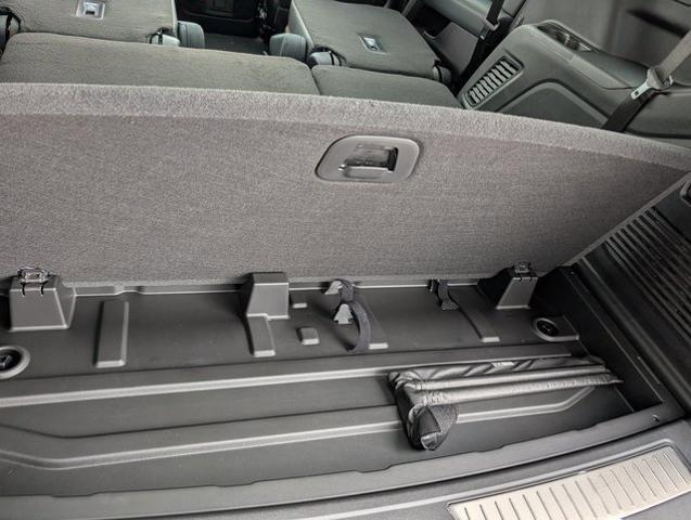 2025 GMC Yukon 4WD AT4