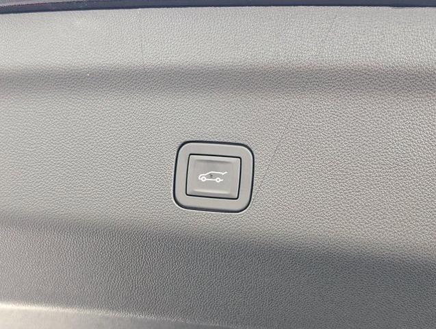 2025 GMC Yukon 4WD AT4