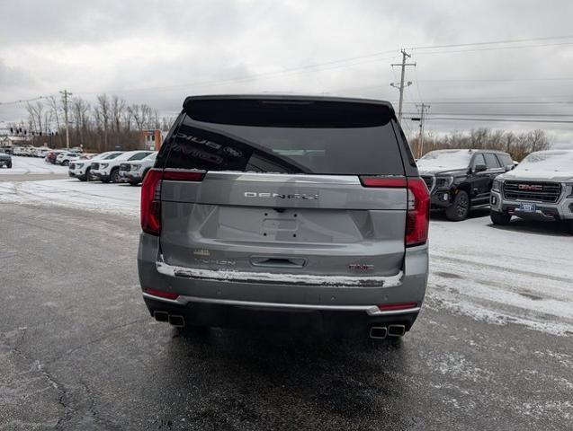 2025 GMC Yukon 4WD Denali