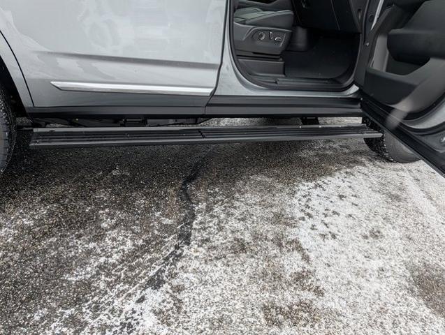2025 GMC Yukon 4WD Denali