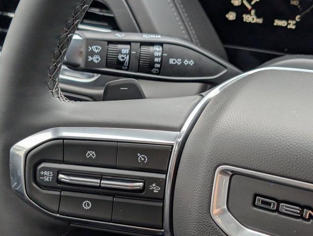 2025 GMC Yukon 4WD Denali
