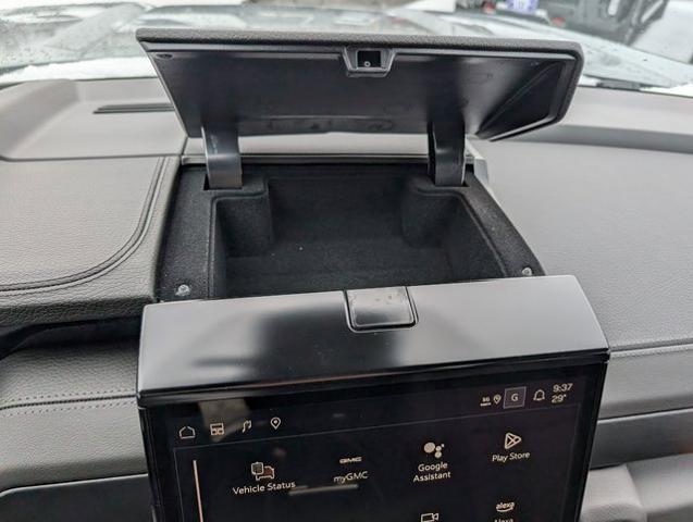 2025 GMC Yukon 4WD Denali