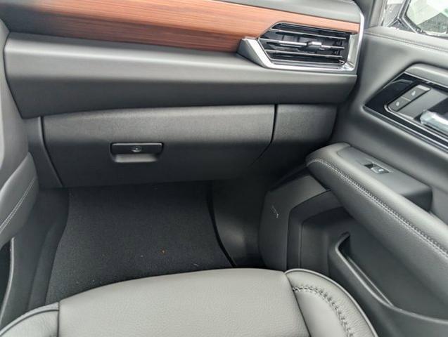 2025 GMC Yukon 4WD Denali