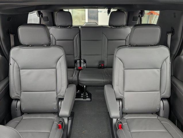 2025 GMC Yukon 4WD Denali