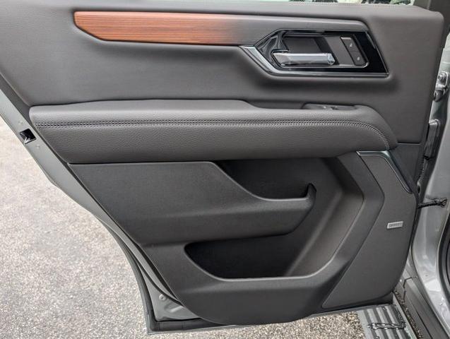2025 GMC Yukon 4WD Denali