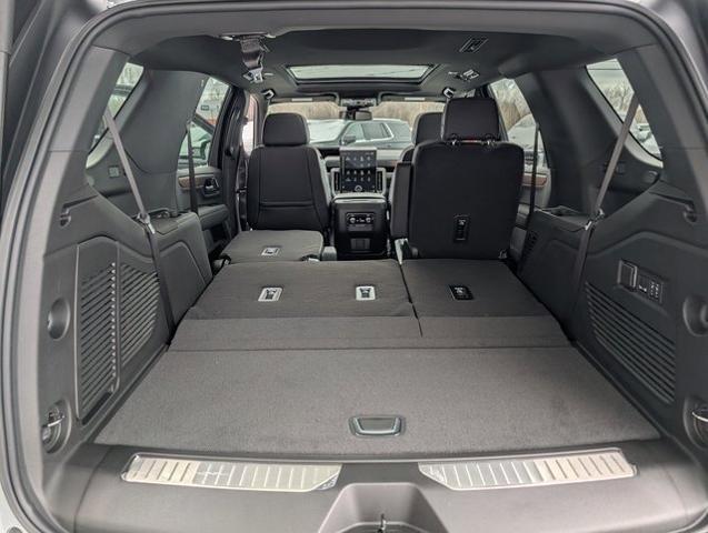 2025 GMC Yukon 4WD Denali