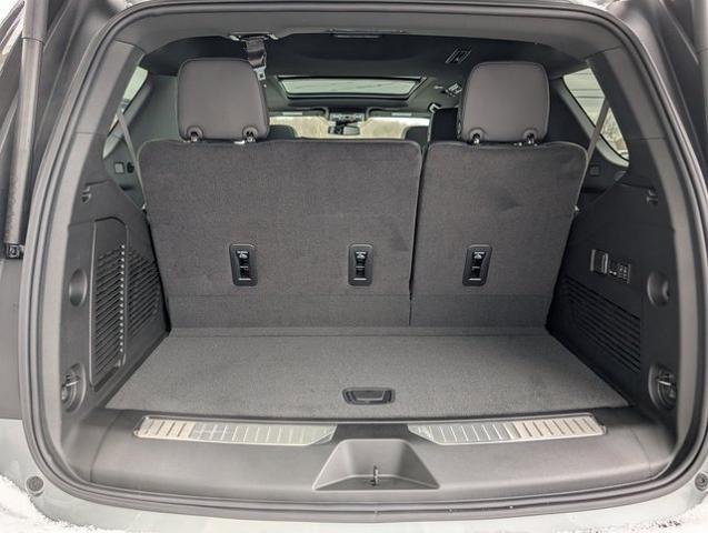 2025 GMC Yukon 4WD Denali