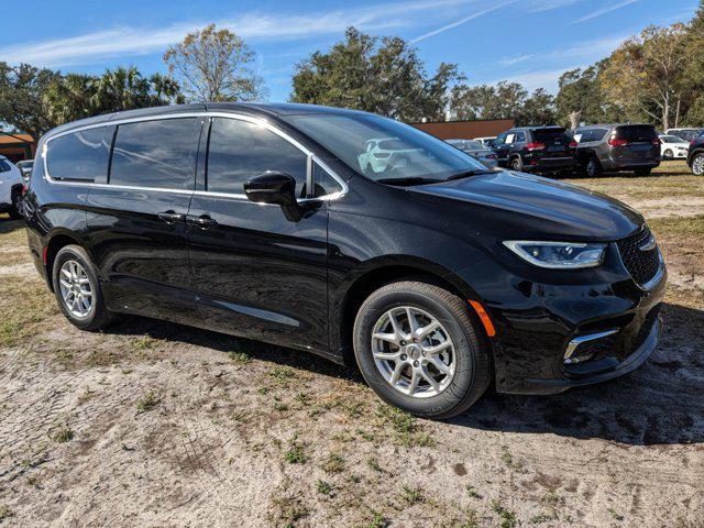 2025 Chrysler Pacifica PACIFICA SELECT