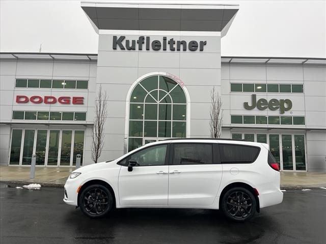 2025 Chrysler Pacifica PACIFICA LIMITED AWD