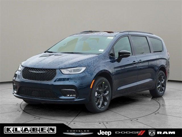 2025 Chrysler Pacifica PACIFICA LIMITED AWD