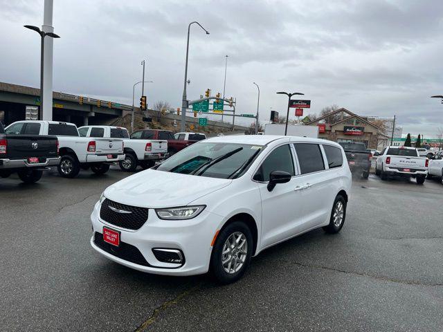 2025 Chrysler Pacifica PACIFICA SELECT