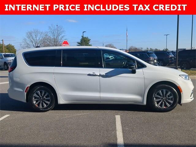 2025 Chrysler Pacifica Hybrid PACIFICA PLUG-IN HYBRID SELECT
