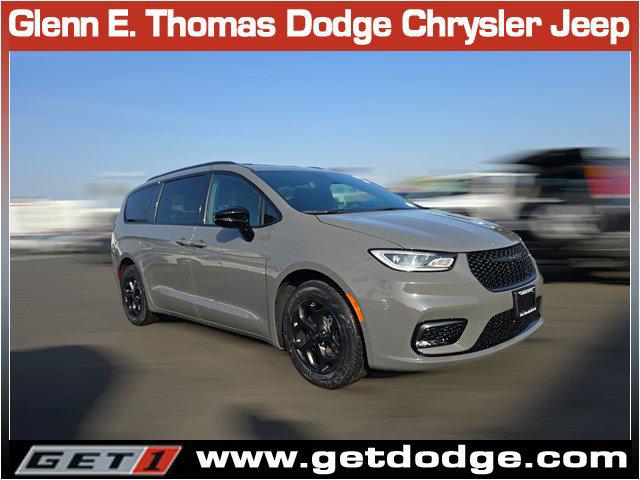 2025 Chrysler Pacifica Hybrid PACIFICA PLUG-IN HYBRID S APPEARANCE