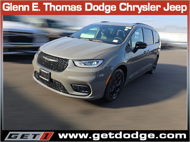 2025 Chrysler Pacifica Hybrid PACIFICA PLUG-IN HYBRID S APPEARANCE