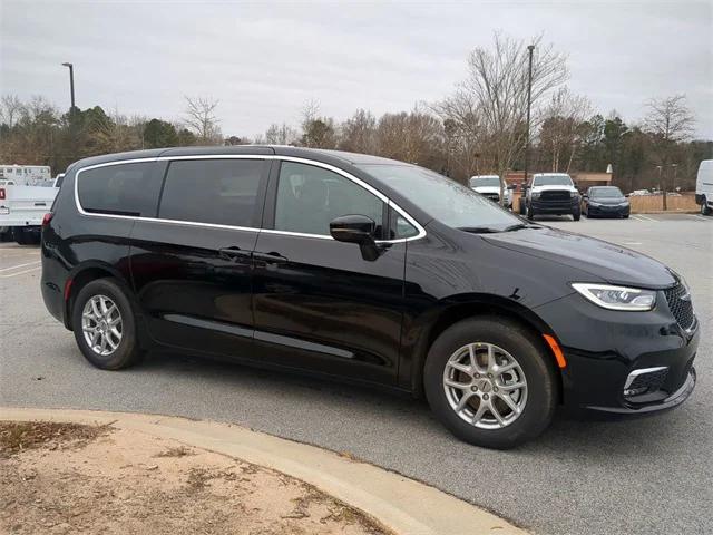 2025 Chrysler Pacifica PACIFICA SELECT