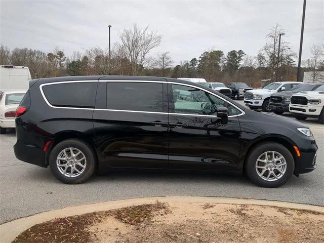 2025 Chrysler Pacifica PACIFICA SELECT