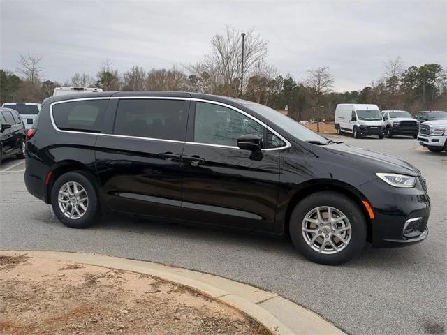 2025 Chrysler Pacifica PACIFICA SELECT