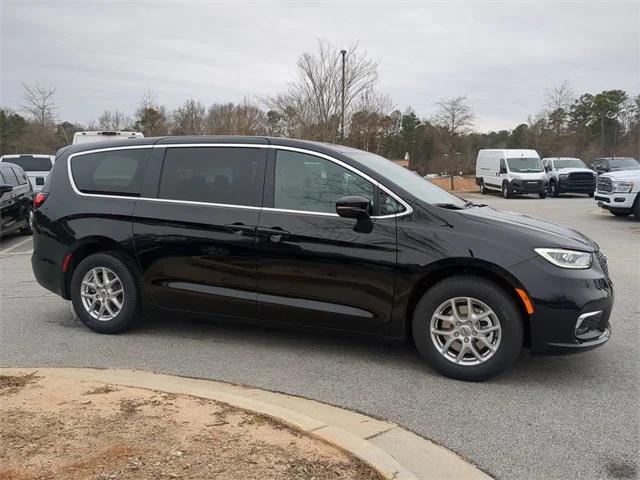 2025 Chrysler Pacifica PACIFICA SELECT