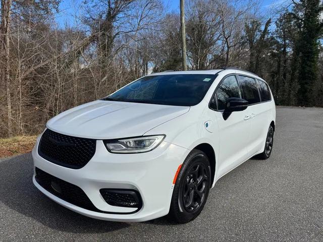 2025 Chrysler Pacifica Hybrid PACIFICA PLUG-IN HYBRID S APPEARANCE