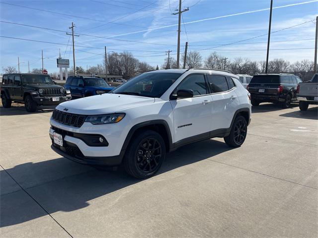 2025 Jeep Compass COMPASS LATITUDE 4X4